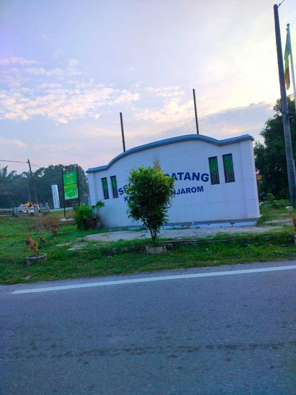 Aiman'S Rose Homestay Teluk Panglima Garang Dış mekan fotoğraf